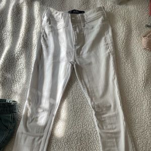 White skinny jeans